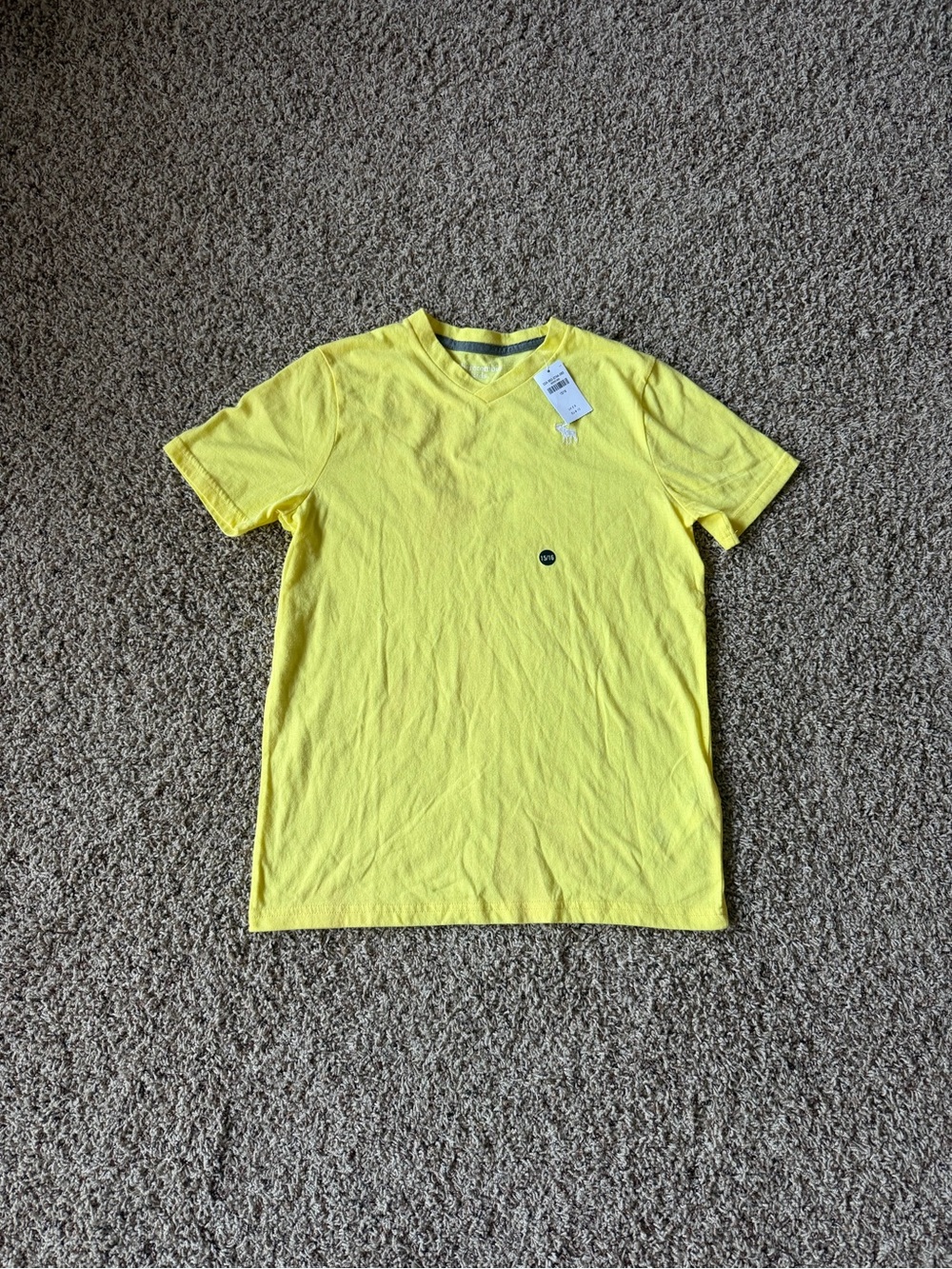 Abercrombie Kids Boys Yellow V-Neck Solid Logo Tee Shirt 15/16 Brand new